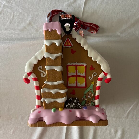 Disney Popcorn Bucket - Gingerbread House - Picture 4 of 7